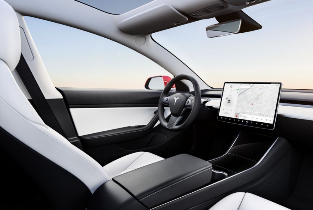 特斯拉model 3可以获赠价值46300元的增强版 autopilot 自动辅助驾驶