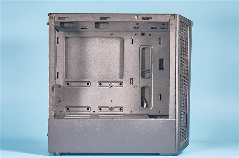 酷冷至尊MB311L机箱装机展示：质量与设计都出彩的mATX机箱