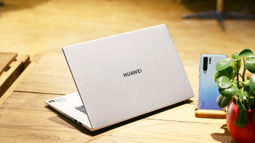 华为MateBook D 15锐龙版：大屏、性能和轻薄，一次性都给你