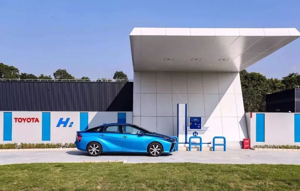 日韩车企虎躯一震 这家德国巨头也要“插足”氢燃料电池车了？